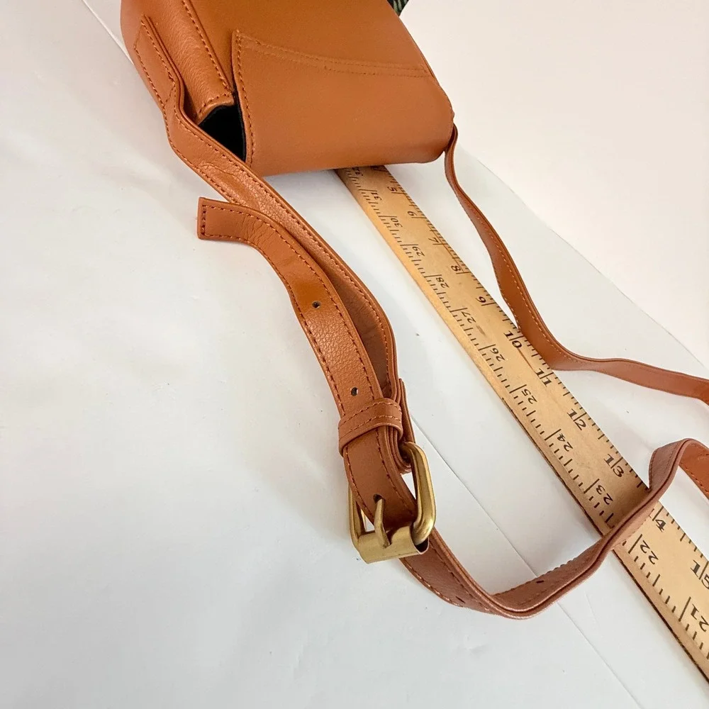 JJ Winters NEW Saddle Crossbody Bag Tan Flap Ring Tassel vegan Adjustable‎